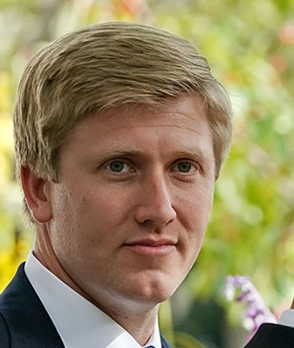 Nick Ayers
